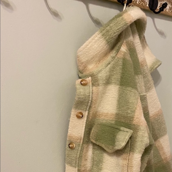 Flannel shacket - Picture 2 of 7